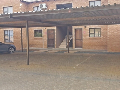 2 Bedroom Apartment To Let in Langenhovenpark