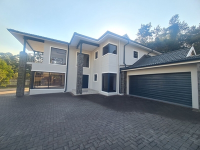 4 Bedroom House For Sale in Chase Valley Heights