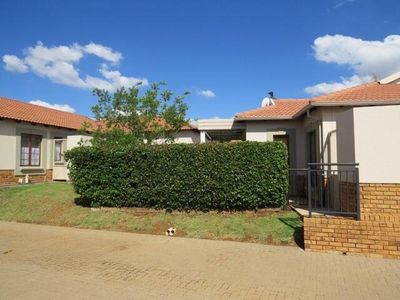 House For Rent In Featherwood Retirement Estate, Pretoria