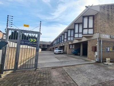 Townhouse For Rent In Bodorp, George