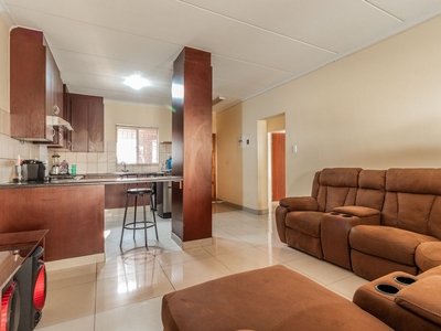 3 Bedroom Sectional Title To Let in Brits Central