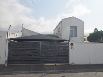 4 Bedroom House For Sale in Marina Da Gama