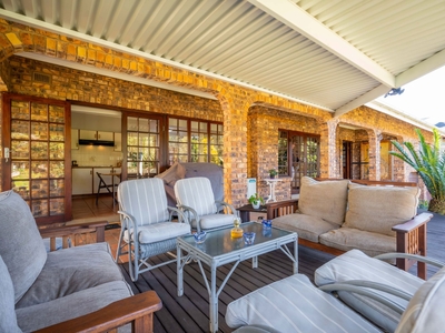 4 bedroom house for sale in Kloof