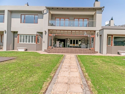 5 Bedroom Freehold To Let in Bryanston