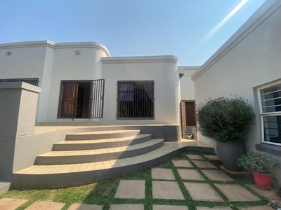 House For Sale In Constantia Park, Pretoria