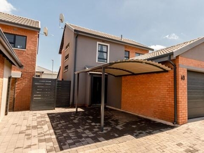 House For Sale In Derdepoort, Pretoria