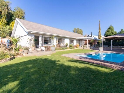 House For Sale In Hillsboro, Bloemfontein