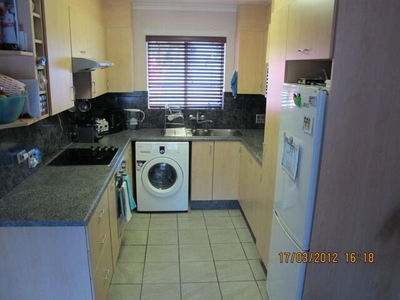 Townhouse For Rent In Sonneglans, Randburg