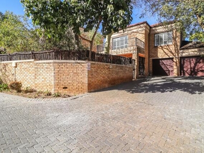 Townhouse For Sale In Radiokop, Roodepoort