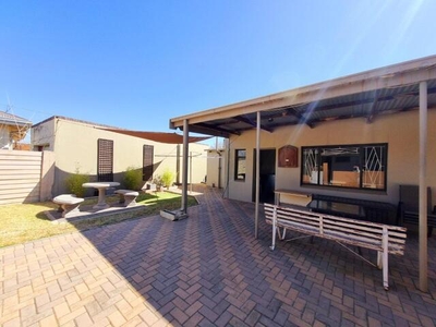 3 bedroom, Odendaalsrus Free State N/A