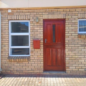 Apartment For Rent In Paarl East, Paarl