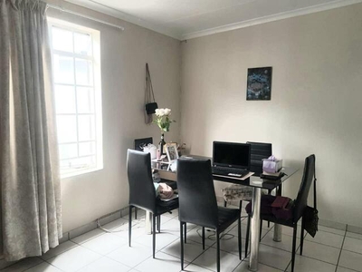 Apartment For Rent In Waverley, Johannesburg