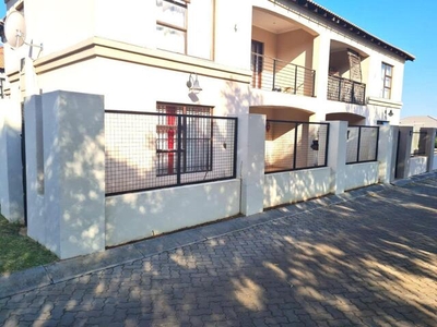 Apartment For Sale In Gateway Manor, Hartbeespoort