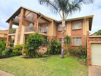 Apartment For Sale In Magalieskruin, Pretoria