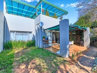 Apartment For Sale In Sundowner, Randburg