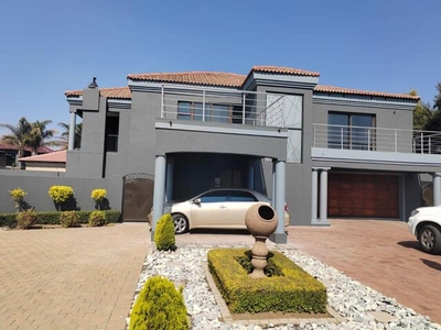 House For Rent In Sonneveld, Brakpan