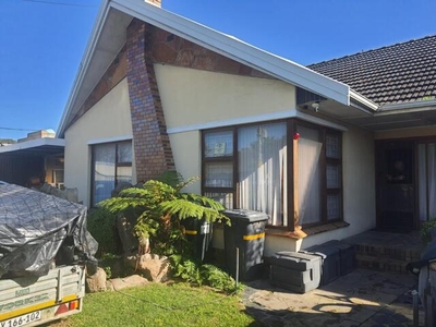 House For Sale In Blomtuin, Bellville