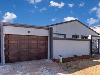 House For Sale In Bosmont, Johannesburg