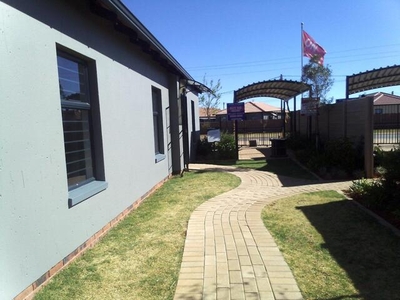 House For Sale In Chiawelo, Soweto