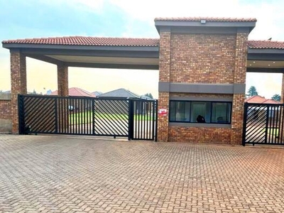 House For Sale In Daggafontein, Springs