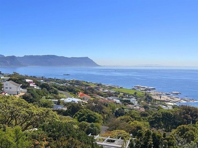 House For Sale In Froggy Farm, Simons Town