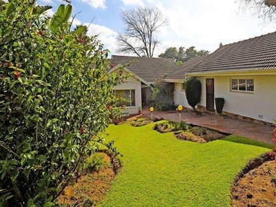 House For Sale In Glenhazel, Johannesburg