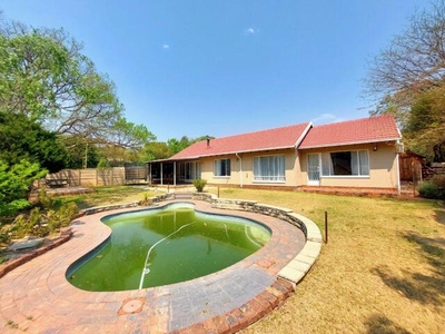 House For Sale In Johannesburg North, Randburg