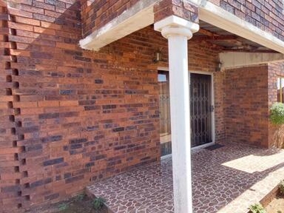 House For Sale In Lenasia, Johannesburg