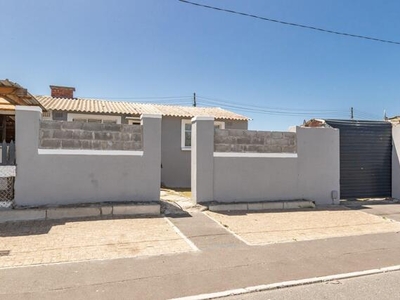 House For Sale In Manenberg, Cape Town