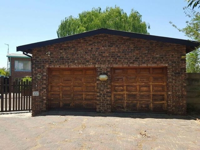 House For Sale In Meyerville, Standerton