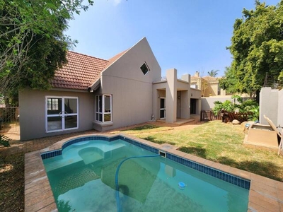 House For Sale In Moreleta Park, Pretoria