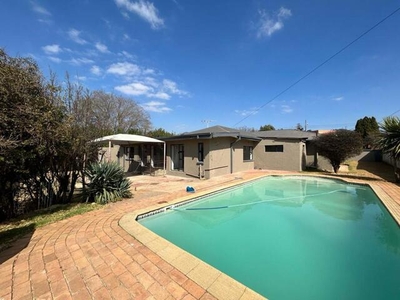 House For Sale In New Redruth, Alberton