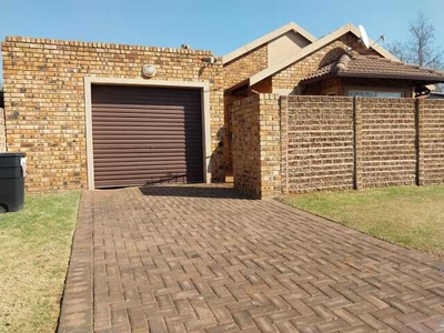 House For Sale In Pomona, Kempton Park