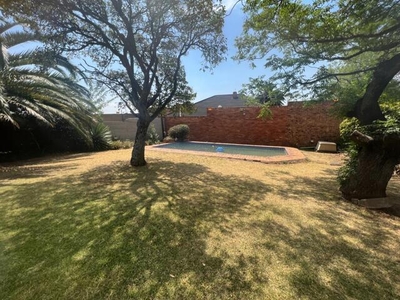 House For Sale In The Hill, Johannesburg