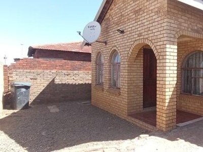 House For Sale In Thulani, Soweto