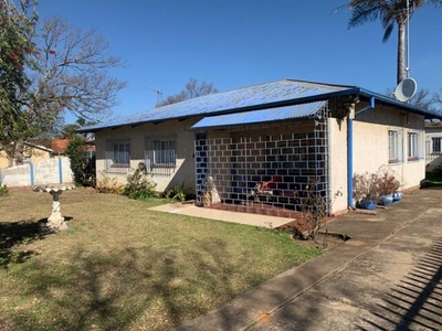 House For Sale In Vanderbijlpark Cw, Vanderbijlpark