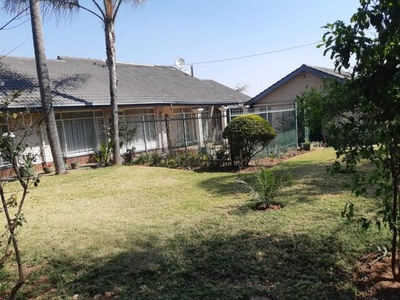 House For Sale In Waterkloof Ridge, Pretoria
