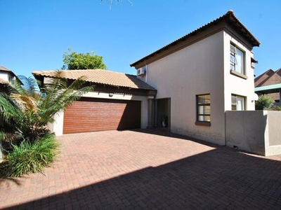 House For Sale In Willow Acres, Pretoria