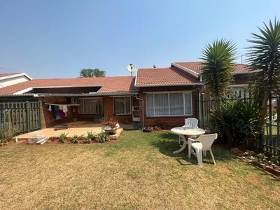 Townhouse For Rent In Boksburg South, Boksburg