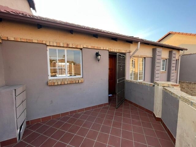 Townhouse For Rent In Carlswald, Midrand