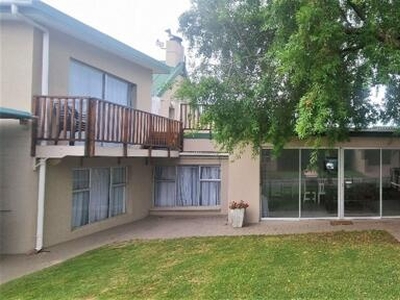 Townhouse For Rent In Diaz Beach, Mossel Bay