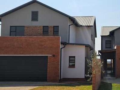 Townhouse For Rent In Six Fountains Residential Estate, Pretoria