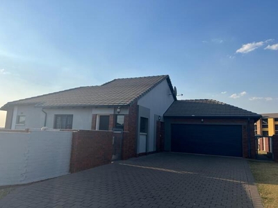 Townhouse For Sale In Amberfield, Centurion