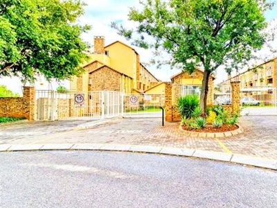 Townhouse For Sale In Halfway Gardens, Midrand