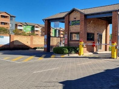Townhouse For Sale In Heuweloord, Centurion