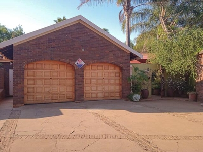 Townhouse For Sale In Oudorp, Klerksdorp