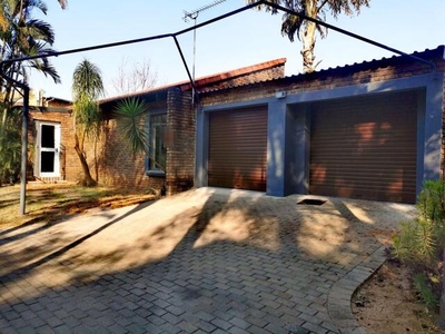 Townhouse For Sale In West Acres Ext 14, Nelspruit