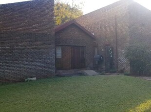 4 Bedroom House For Sale in Kuruman