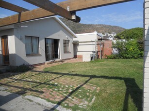 House For Sale in Fish Hoek, Fish Hoek