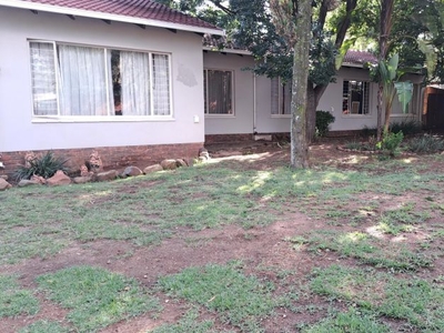 4 Bedroom house for sale in Garsfontein, Pretoria